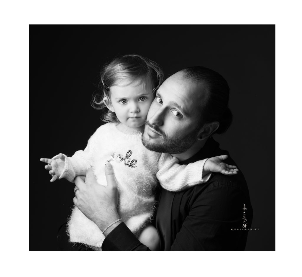 photographe de portrait d'enfant à toulon-Emilie