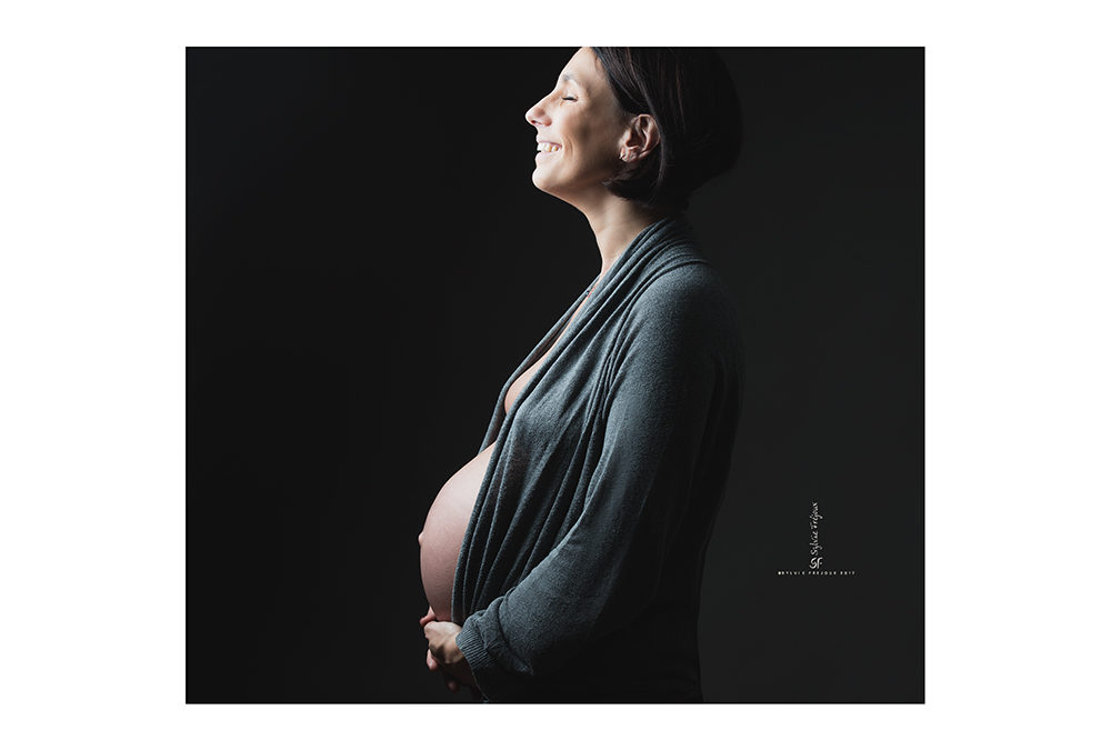 photographe de jolis portrait de femme enceinte à toulon