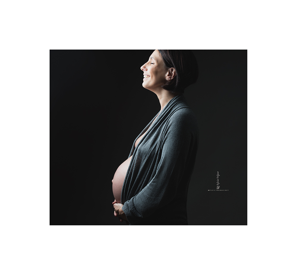 photographe de jolis portrait de femme enceinte à toulon