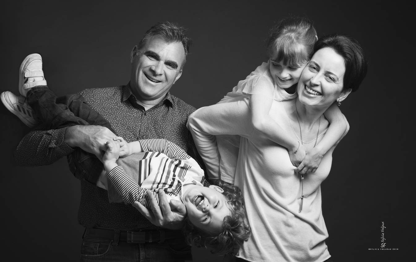 photographe de famille en studio à toulon