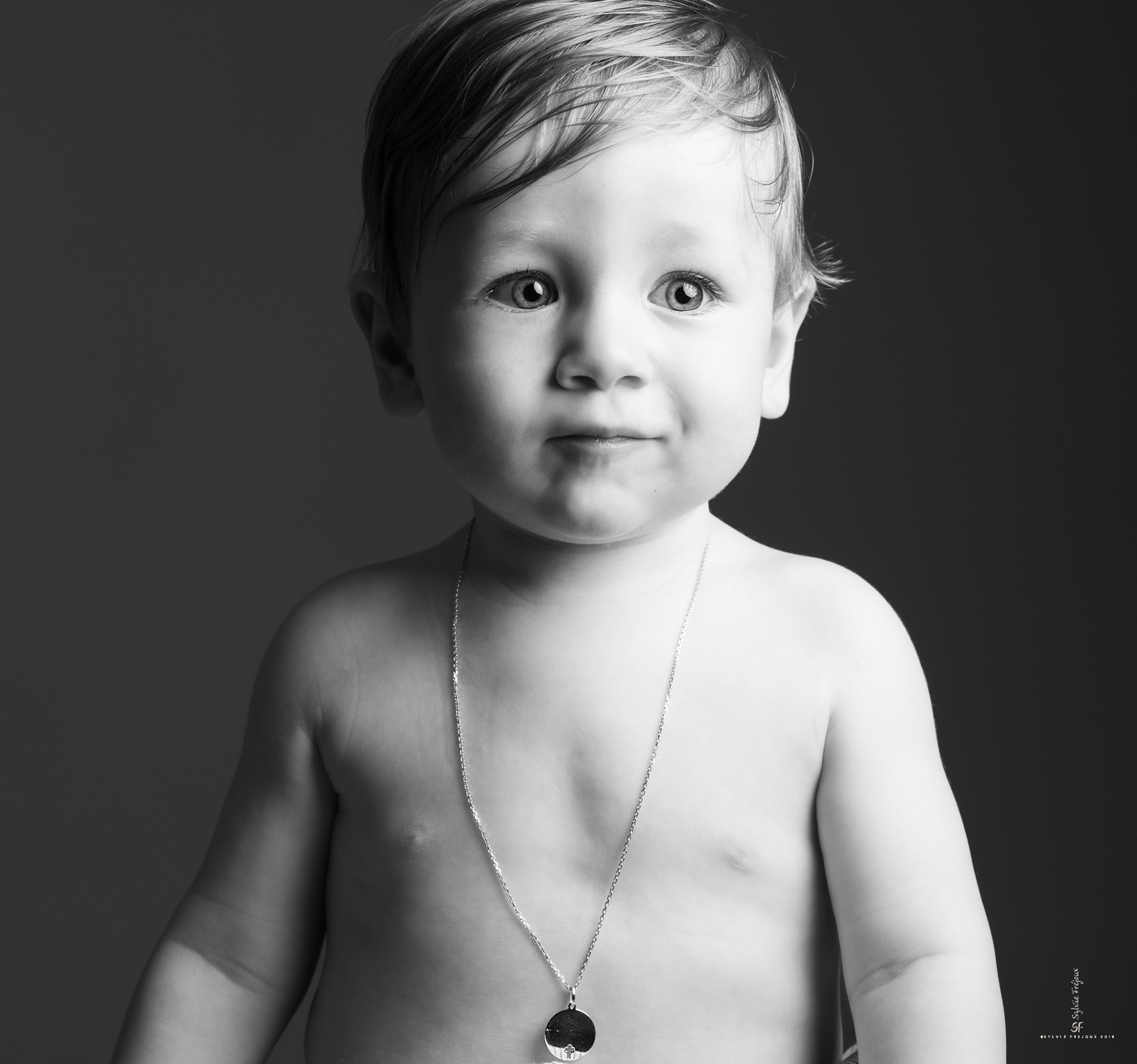 photographe en portrait de famille et de bébé à toulon