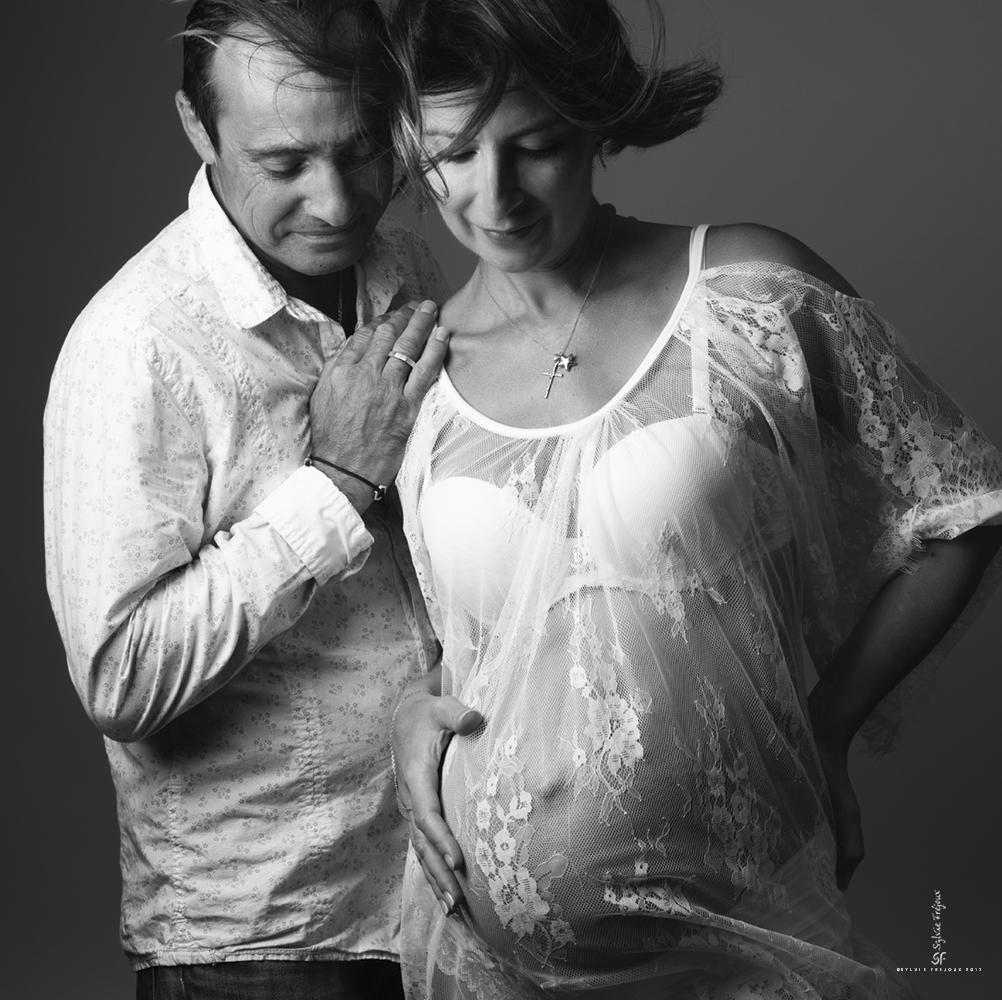 photographe de portrait à toulon de grossesse, de femme enceinte
