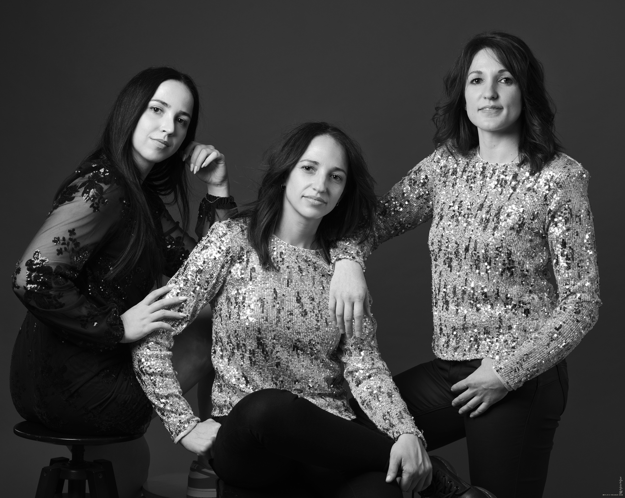 Le Studio de la photographe Sylvie Frejoux portraitiste à Toulon vous propose de réaliser de beaux portraits. 